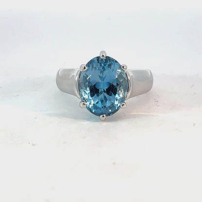 Elegant Blue Gemstone Ring