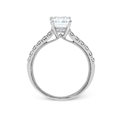 Princess-Cut Engagement Ring In 18k Gold With Diamonds