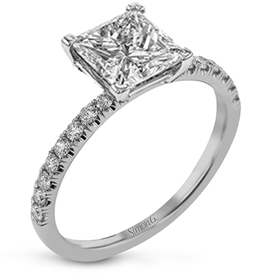 Princess-cut Engagement Ring & Matching Wedding Band in 18k Gold with Diamonds