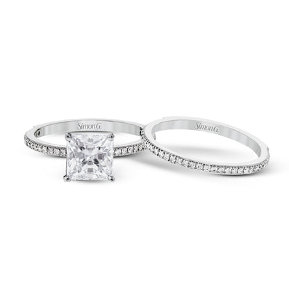 Princess-cut Engagement Ring & Matching Wedding Band in 18k Gold with Diamonds