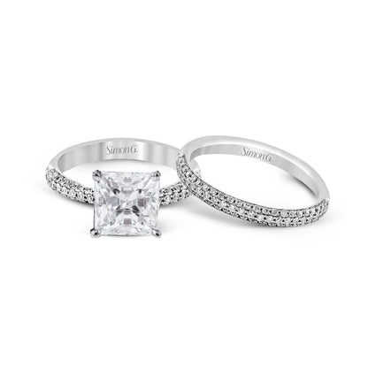 Princess-cut Engagement Ring & Matching Wedding Band in 18k Gold with Diamonds
