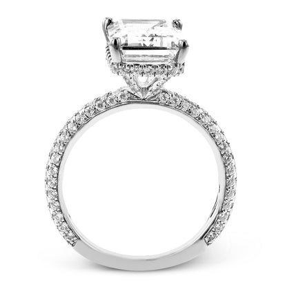 Princess-cut Hidden Halo Engagement Ring in 18k Gold with Diamonds