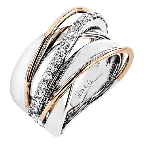 Right Hand Ring in 18k Gold with Diamonds