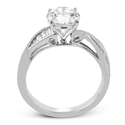 Round-Cut Criss-Cross Engagement Ring In 18k Gold With Diamonds