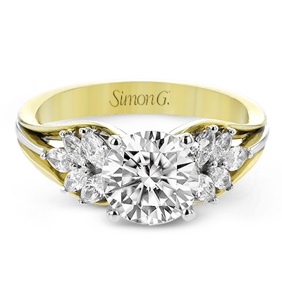Round-cut Engagement Ring in 18k Gold with Diamonds