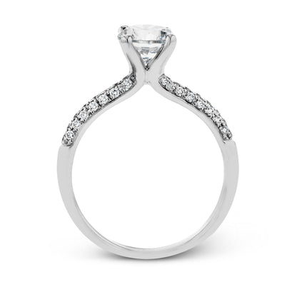 Round-Cut Engagement Ring In Platinum With Diamonds