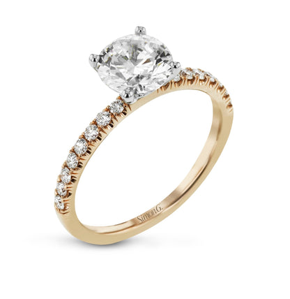 Round-cut Engagement Ring & Matching Wedding Band in 18k Gold with Diamonds