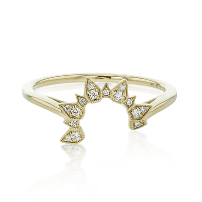 Round-cut Engagement Ring & Matching Wedding Band in 18k Gold with Diamonds