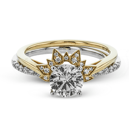 Round-cut Engagement Ring & Matching Wedding Band in 18k Gold with Diamonds
