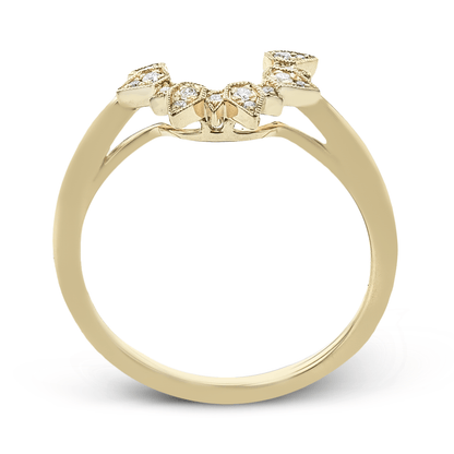 Round-cut Engagement Ring & Matching Wedding Band in 18k Gold with Diamonds