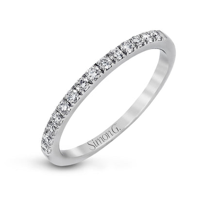 Round-cut Engagement Ring & Matching Wedding Band in 18k Gold with Diamonds
