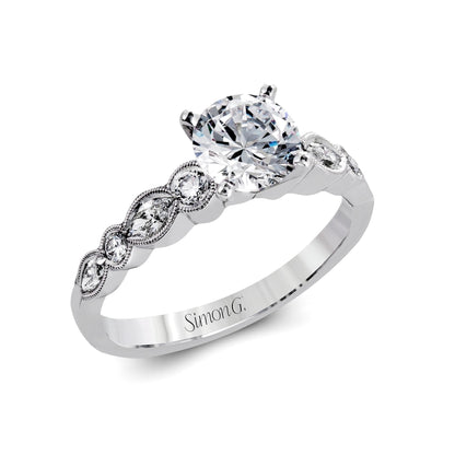 Round-cut Engagement Ring & Matching Wedding Band in 18k Gold with Diamonds