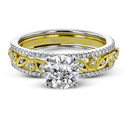 Round-cut Engagement Ring & Matching Wedding Band in 18k Gold with Diamonds