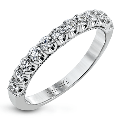 Round-cut Halo Engagement Ring & Matching Wedding Band 18k Gold with Diamonds