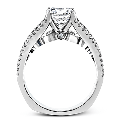 Round-Cut Split-Shank Engagement Ring In 18k Gold With Diamonds