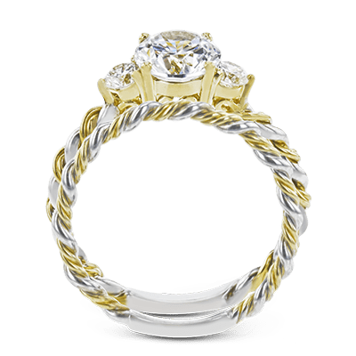 Round-cut Three-stone Engagement Ring & Matching Wedding Band in 18k Gold with Diamonds