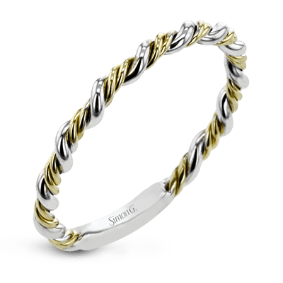 Round-cut Three-stone Engagement Ring & Matching Wedding Band in 18k Gold with Diamonds