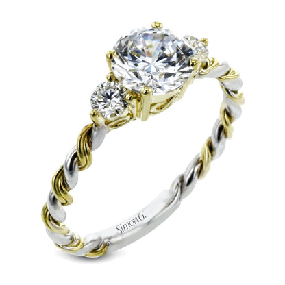 Round-cut Three-stone Engagement Ring & Matching Wedding Band in 18k Gold with Diamonds