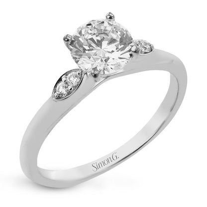 Round-cut Three-Stone Engagement Ring & Matching Wedding Band in 18k Gold with Diamonds