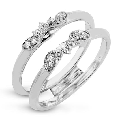 Round-cut Three-Stone Engagement Ring & Matching Wedding Band in 18k Gold with Diamonds